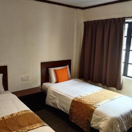 One World Hotel Kulai Buitenkant foto