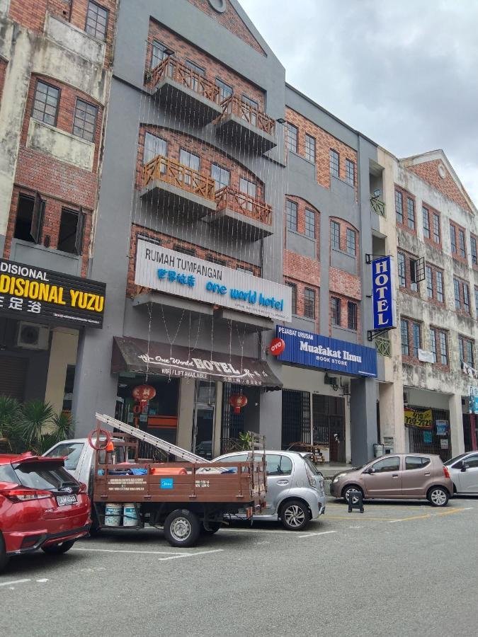 One World Hotel Kulai Buitenkant foto